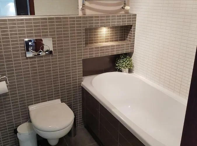 Pod Jasna Gora - 3 *